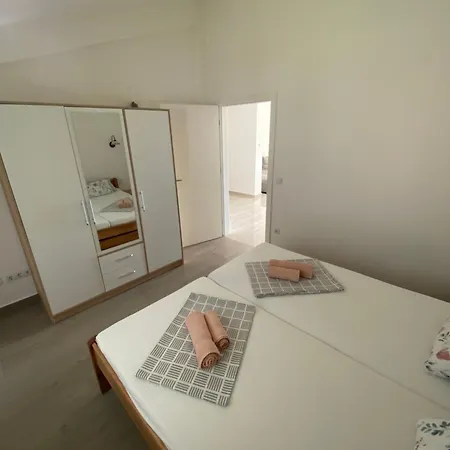 Mare I Ive Apartament *